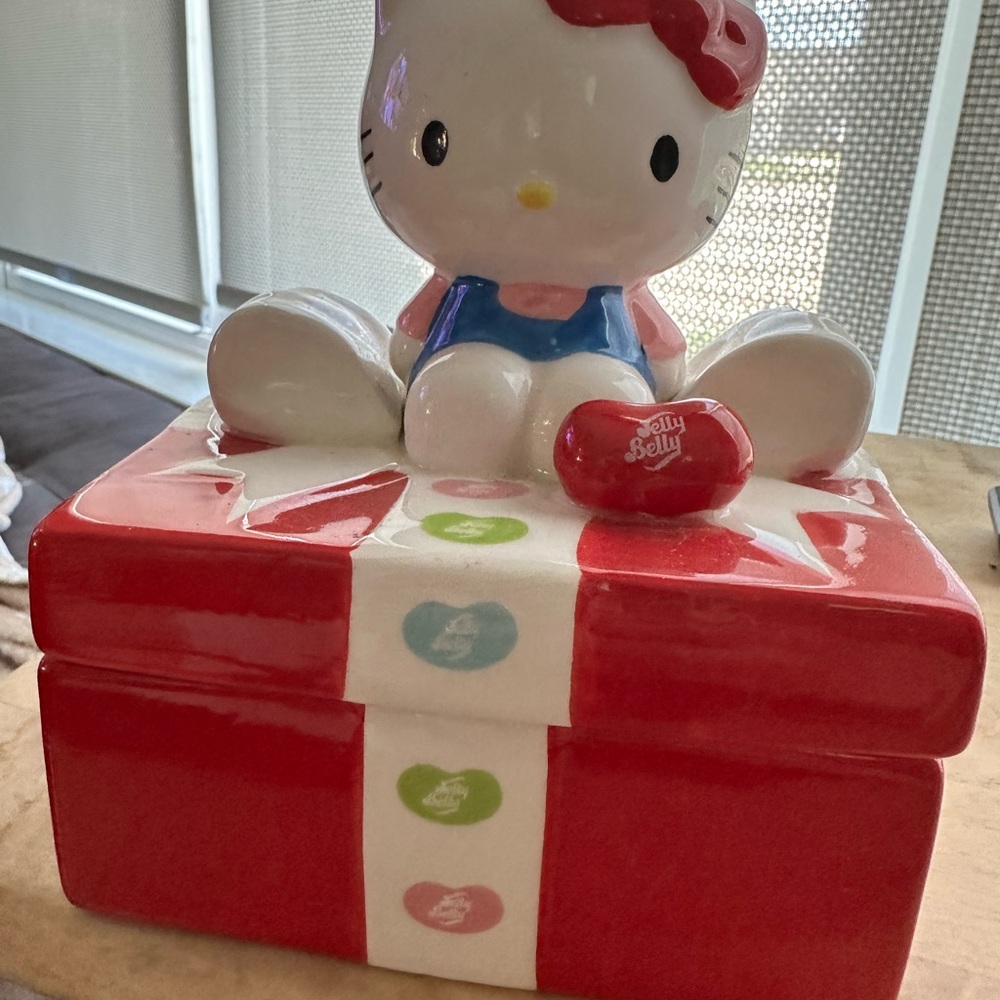Jelly Belly Hello Kitty candy jar